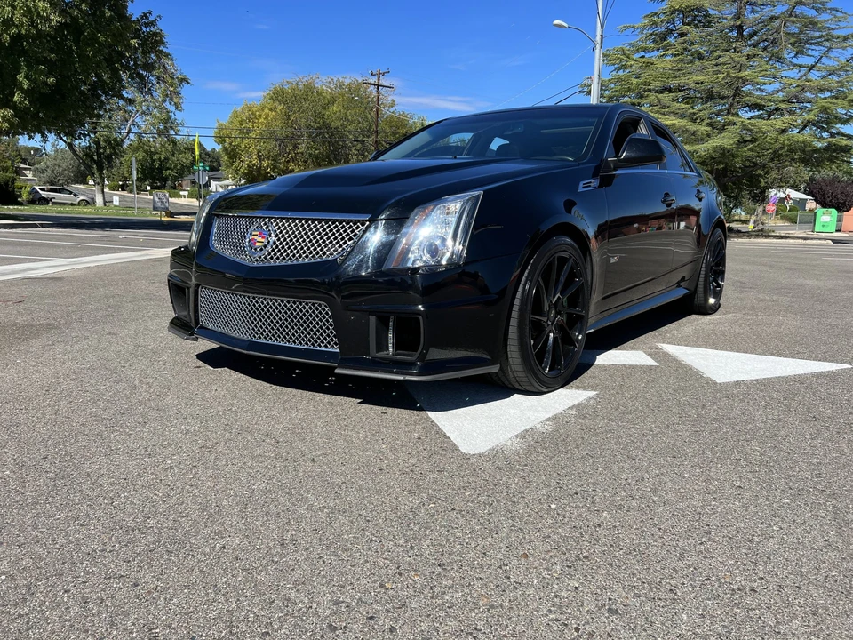 2010 Cadillac CTS-V 2nd Gen - Image 4 of 31