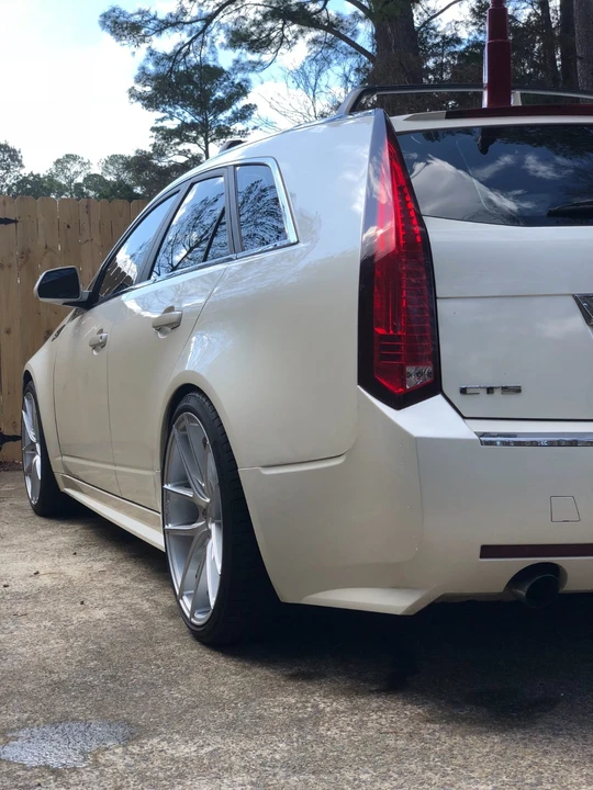 2010 Cadillac CTS 2nd Gen - Image 8 of 31