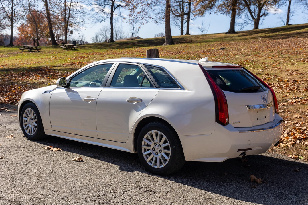 2010 Cadillac CTS 2nd Gen - Image 7 of 31