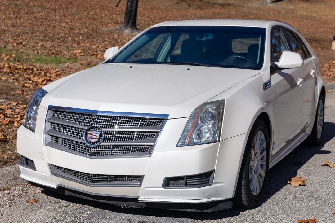 2010 Cadillac CTS 2nd Gen - Image 2 of 31