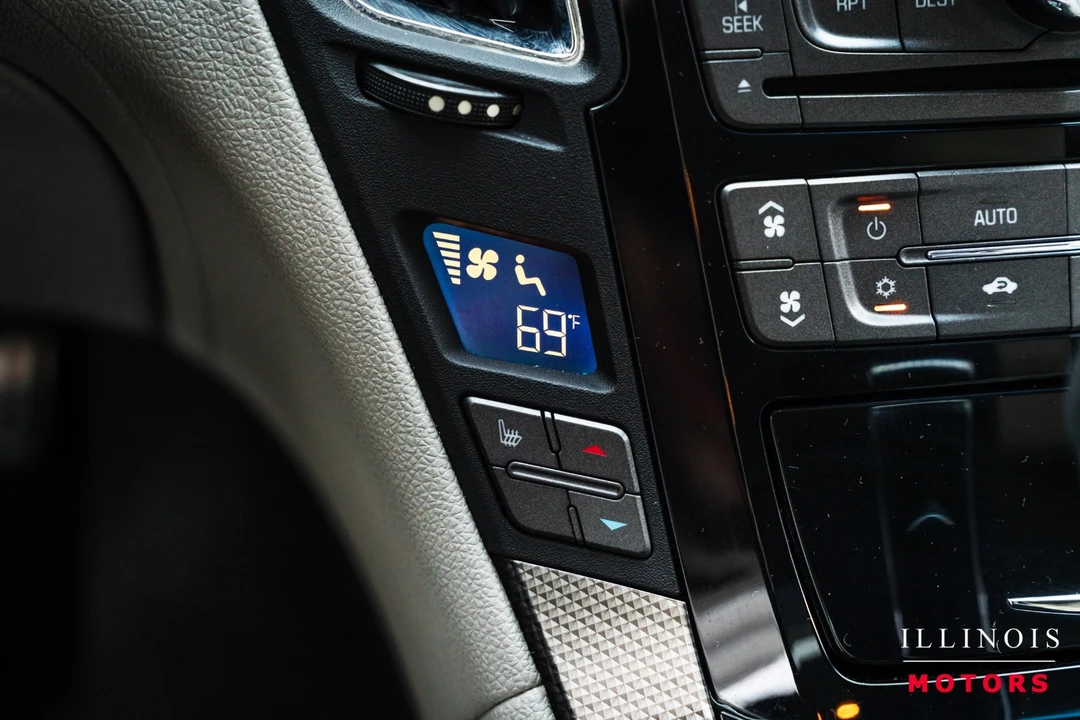 2010 Cadillac CTS-V 2nd Gen - Image 26 of 31