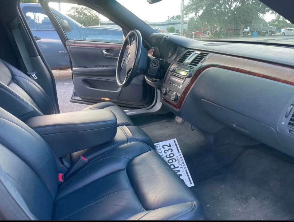 2010 Cadillac DTS - Image 7 of 10