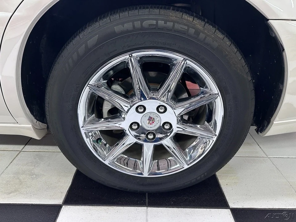 2010 Cadillac DTS - Image 16 of 21