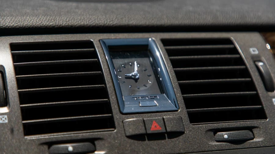 2010 Cadillac DTS - Image 9 of 14