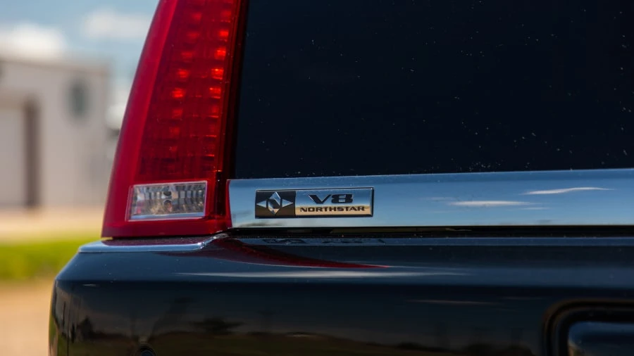 2010 Cadillac DTS - Image 11 of 14