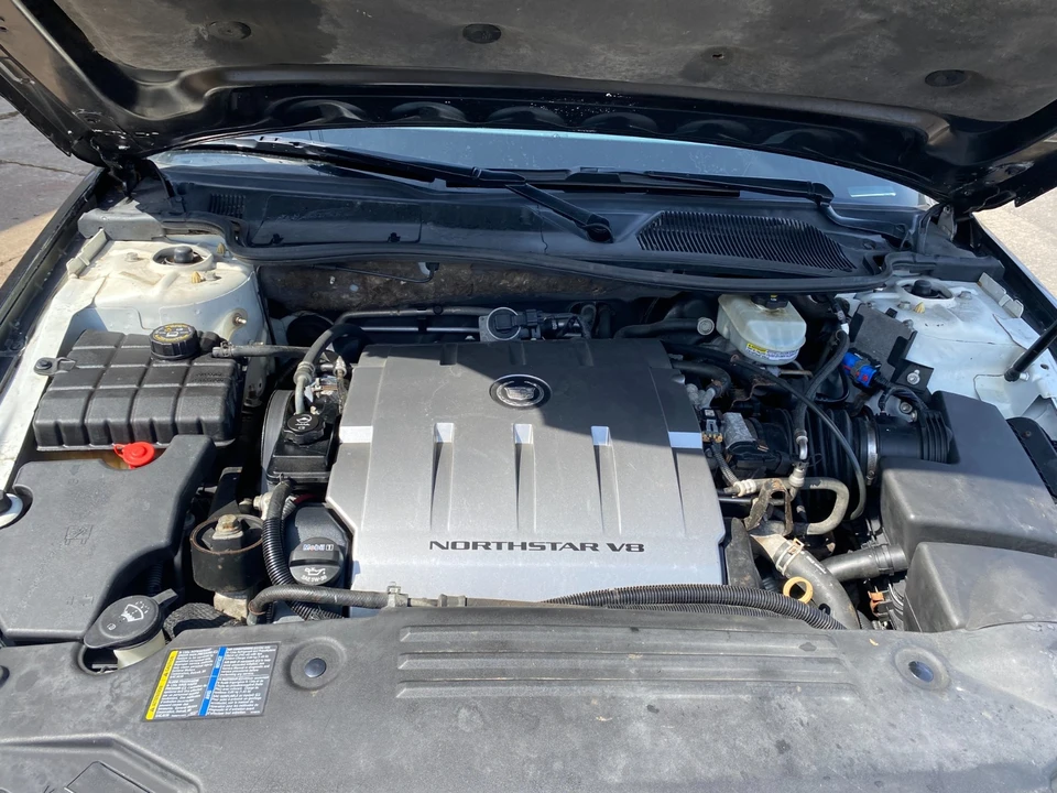 2010 Cadillac DTS - Image 17 of 20