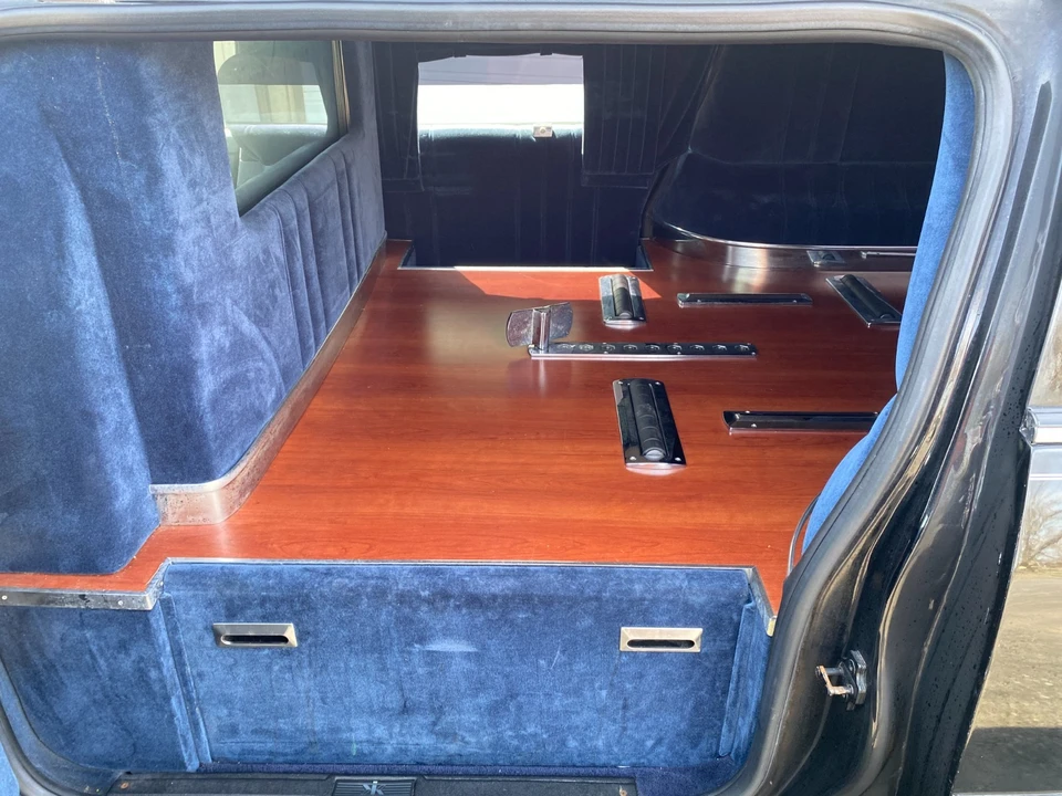 2010 Cadillac DTS - Image 12 of 20
