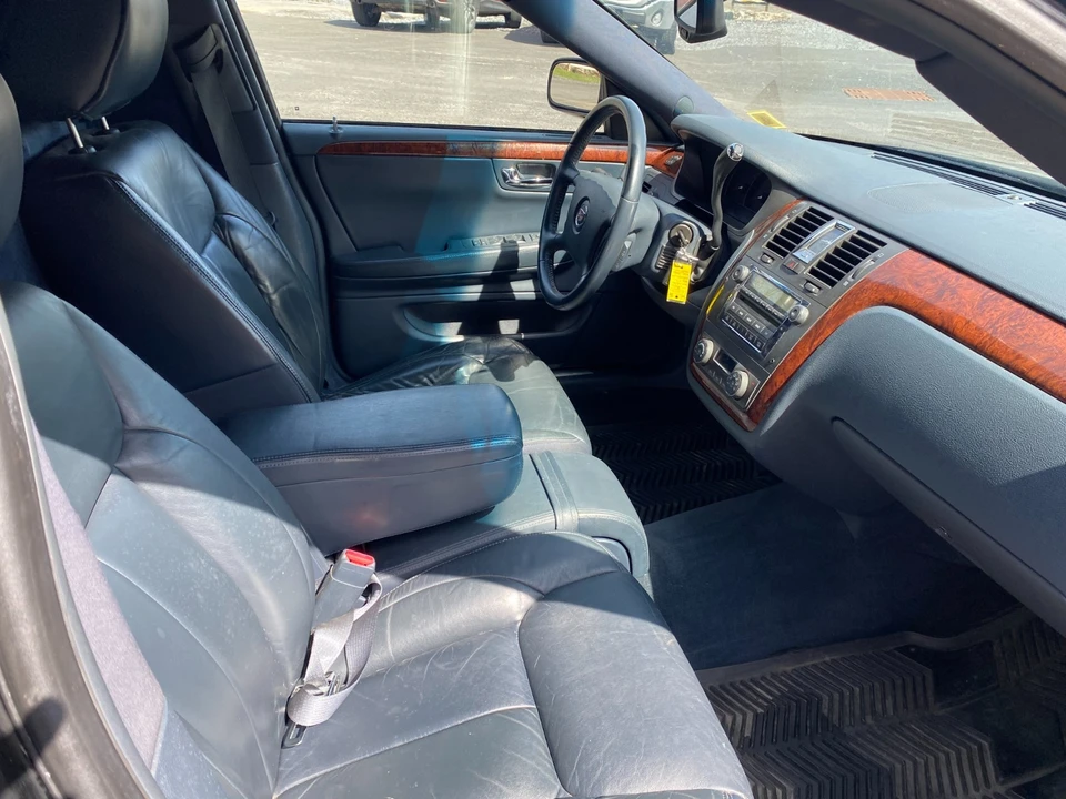 2010 Cadillac DTS - Image 16 of 20