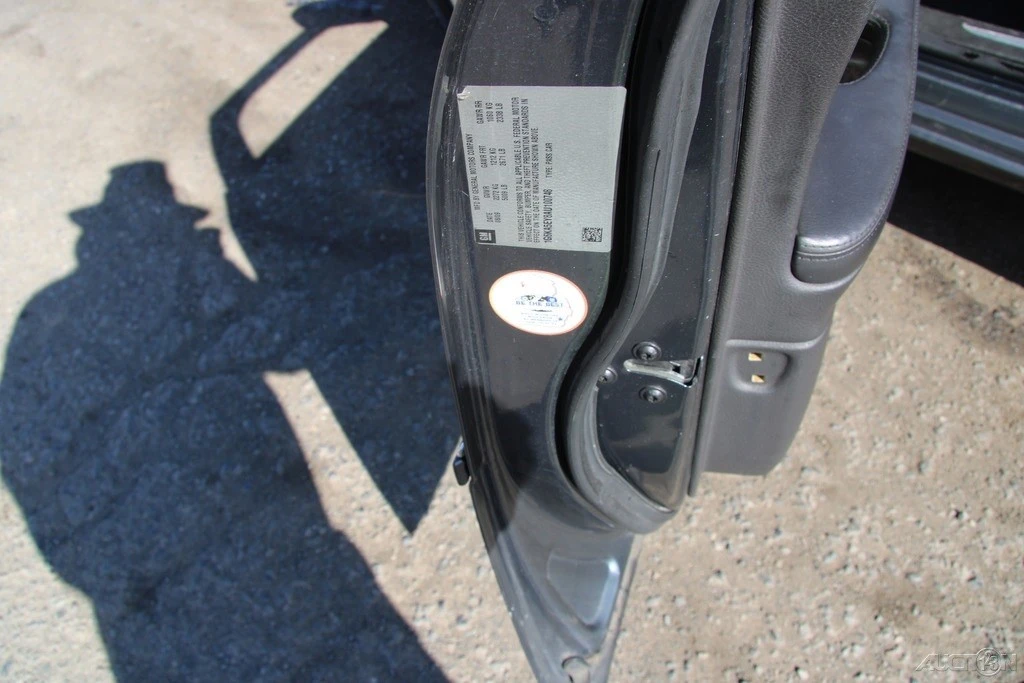 2010 Cadillac DTS - Image 12 of 21