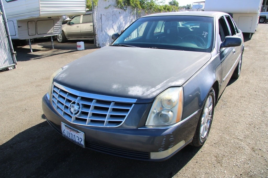 2010 Cadillac DTS - Image 2 of 21