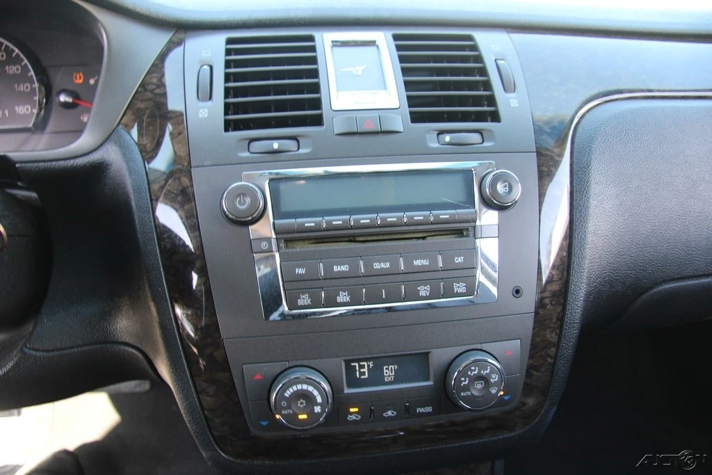 2010 Cadillac DTS - Image 18 of 21