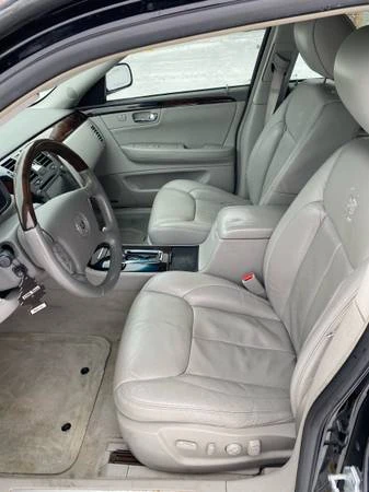 2010 Cadillac DTS - Image 8 of 12