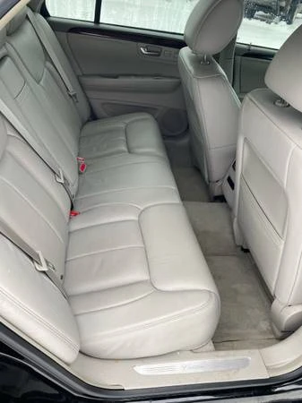 2010 Cadillac DTS - Image 10 of 12