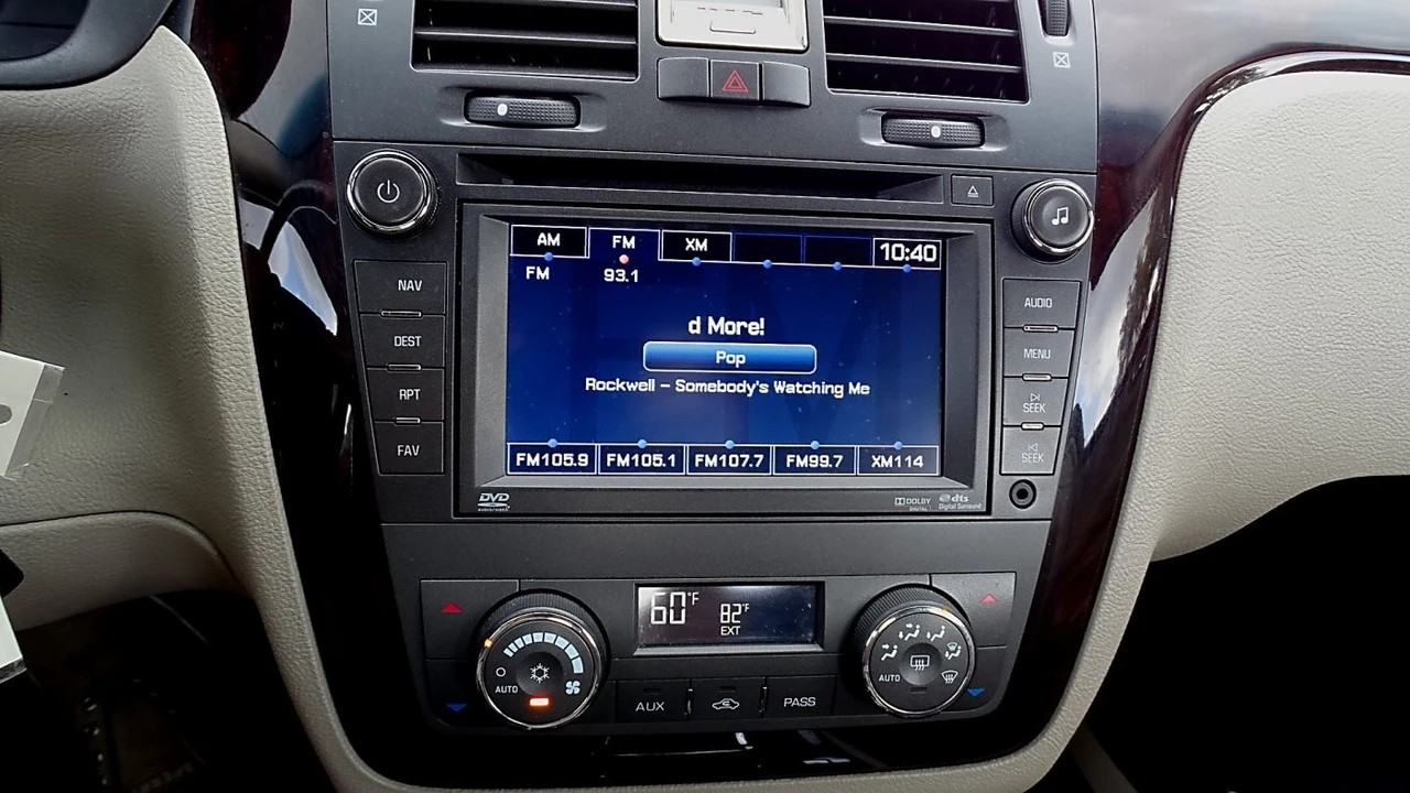 2010 Cadillac DTS - Image 21 of 21
