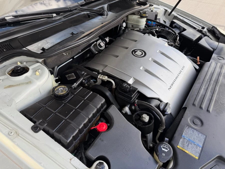 2010 Cadillac DTS - Image 27 of 28