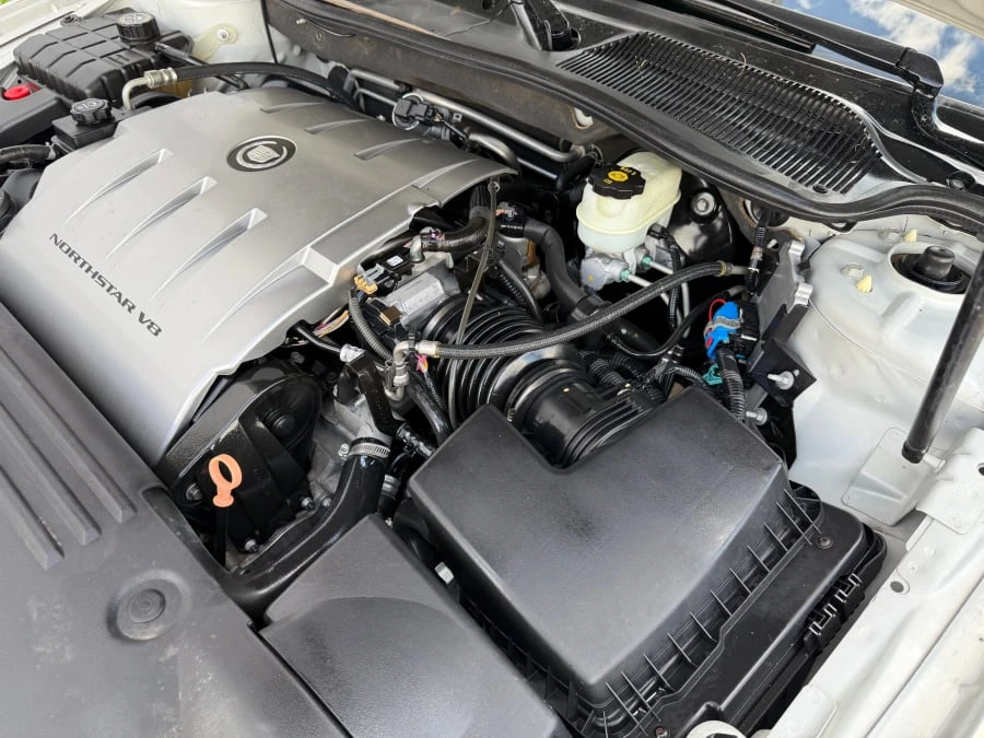 2010 Cadillac DTS - Image 25 of 28