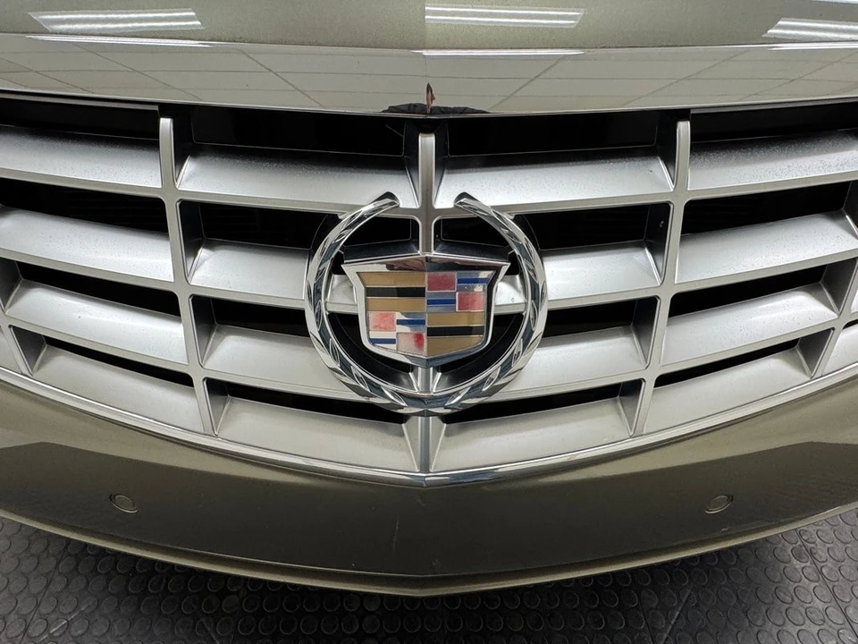 2010 Cadillac DTS - Image 9 of 12