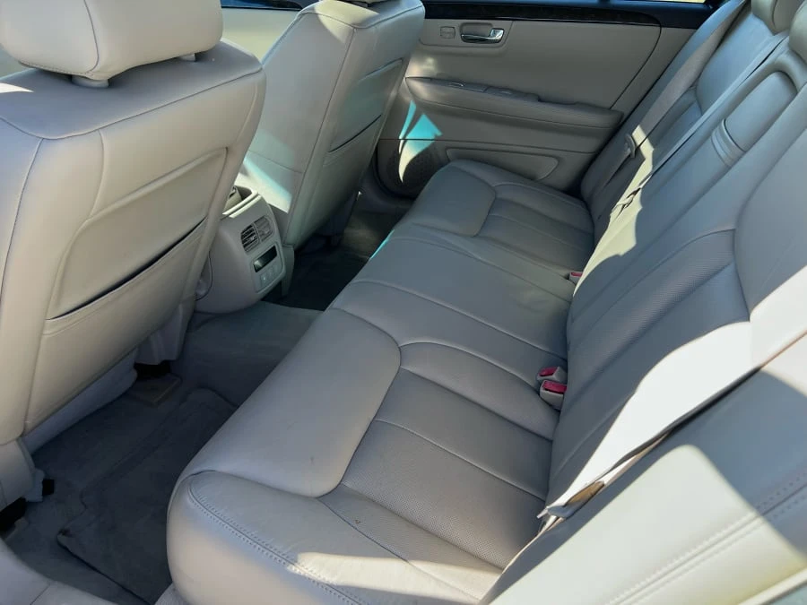 2010 Cadillac DTS - Image 5 of 8