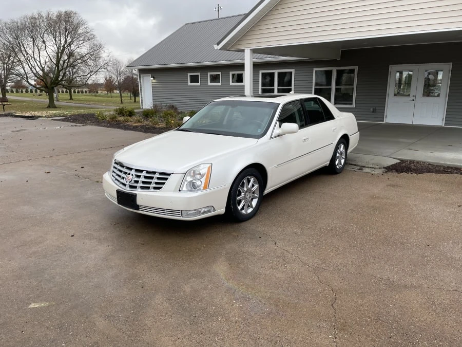 2010 Cadillac DTS - Image 5 of 26