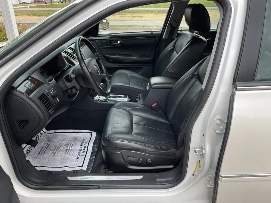 2010 Cadillac DTS - Image 14 of 26