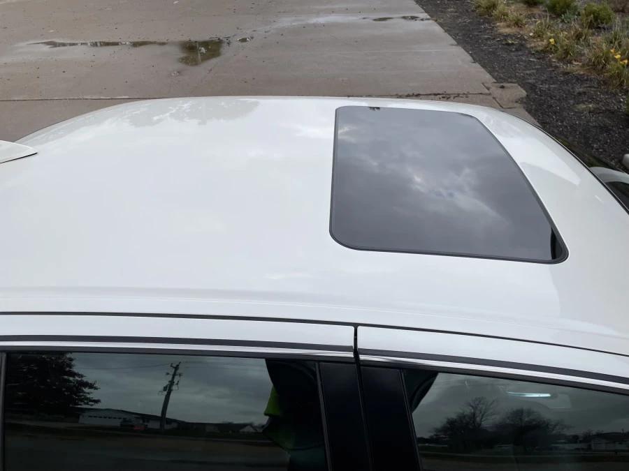 2010 Cadillac DTS - Image 13 of 26