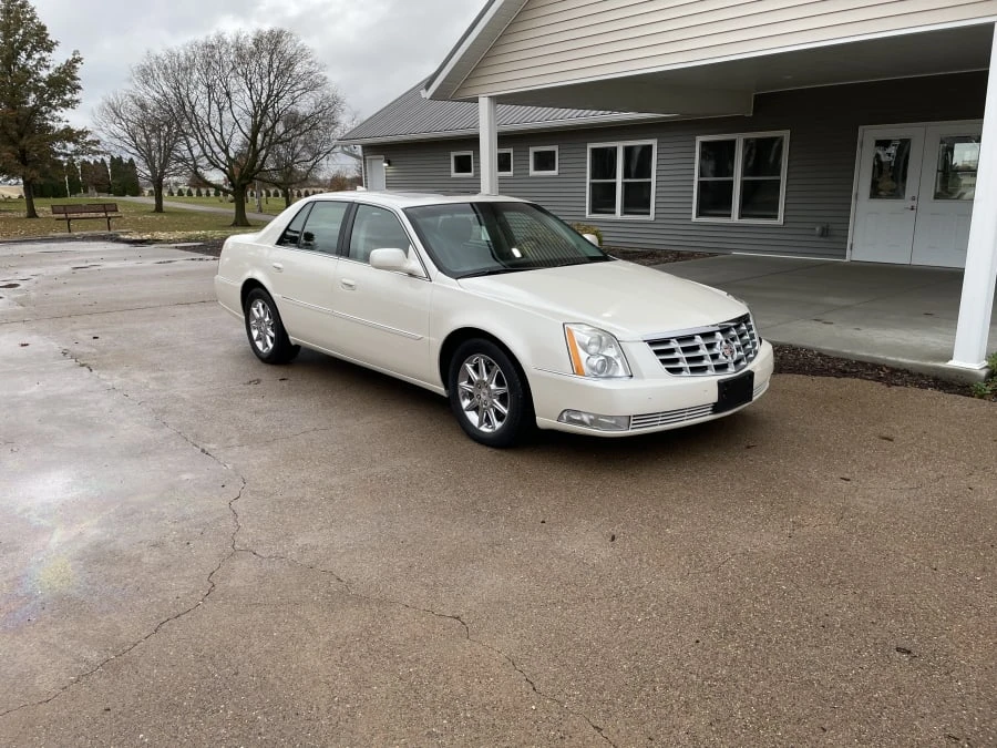 2010 Cadillac DTS - Image 12 of 26