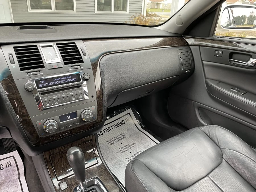 2010 Cadillac DTS - Image 20 of 26