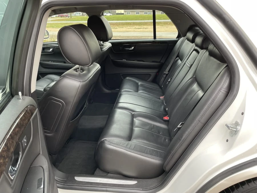 2010 Cadillac DTS - Image 21 of 26