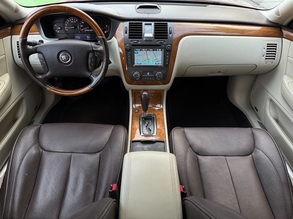 2010 Cadillac DTS - Image 18 of 21