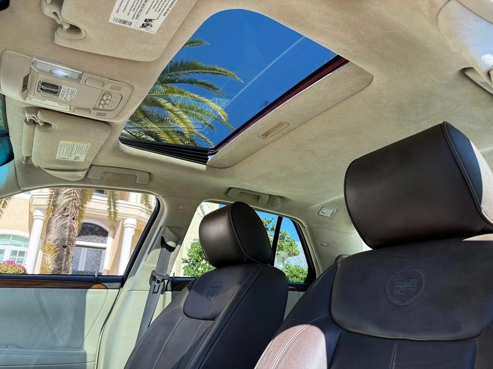 2010 Cadillac DTS - Image 10 of 21