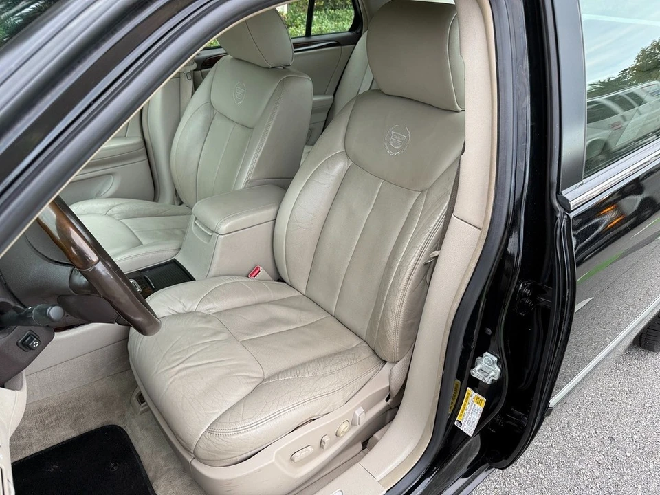 2010 Cadillac DTS - Image 18 of 21