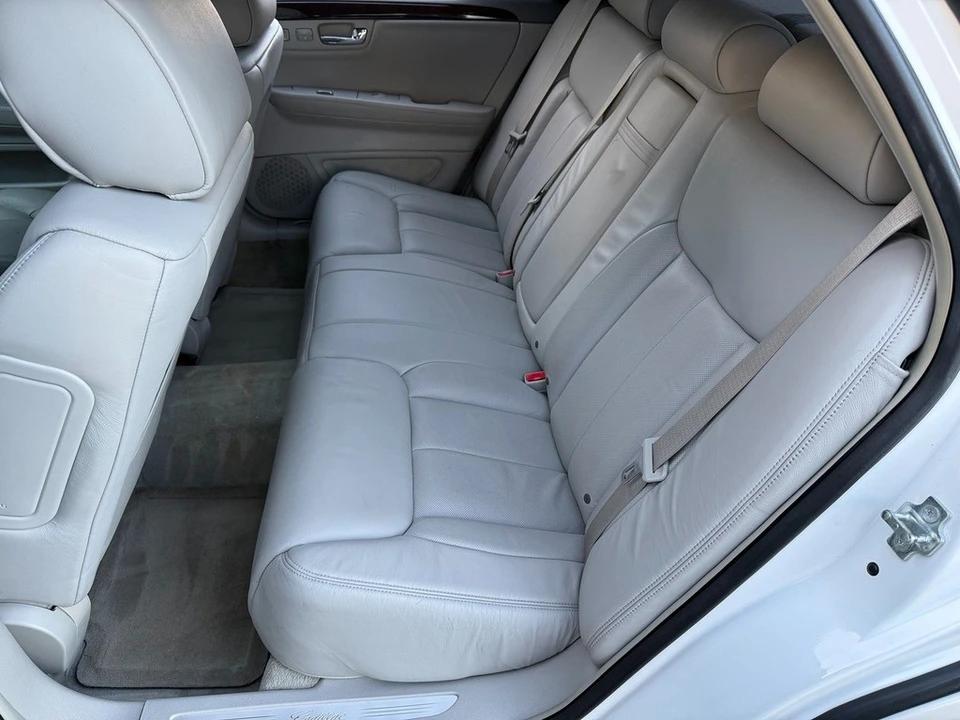 2010 Cadillac DTS - Image 21 of 21