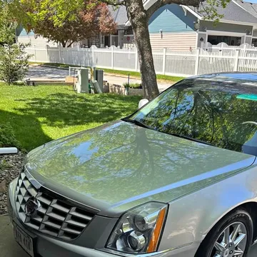 2010 Cadillac DTS Sedan 4D