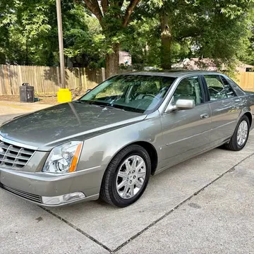 2010 Cadillac DTS Sedan