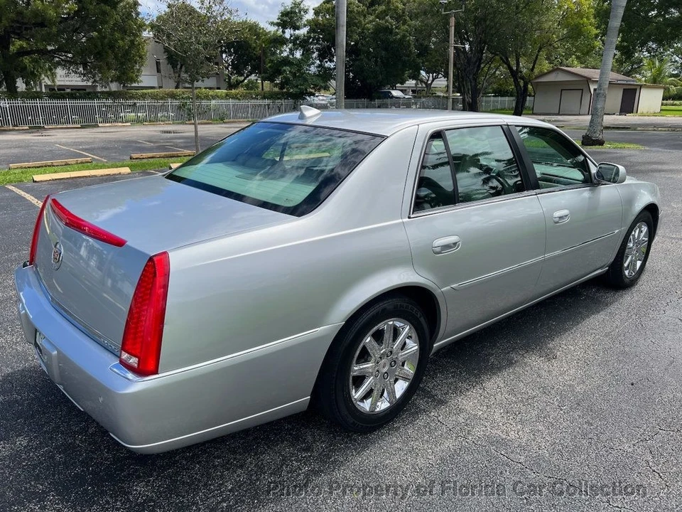2010 Cadillac DTS - Image 4 of 12