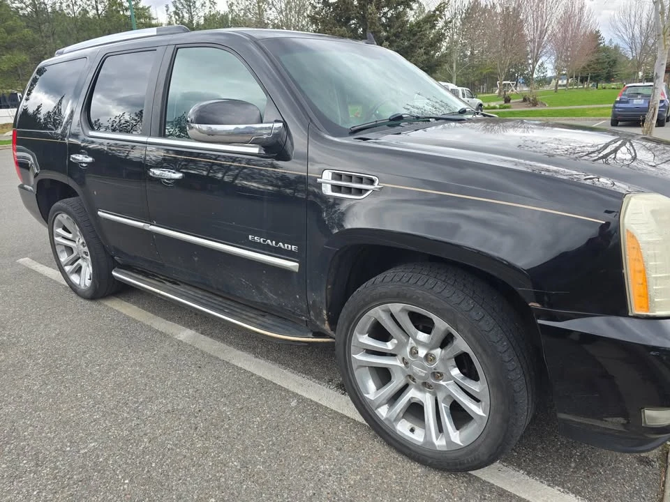 2010 Cadillac Escalade & EXT 3rd Gen - Image 12 of 20