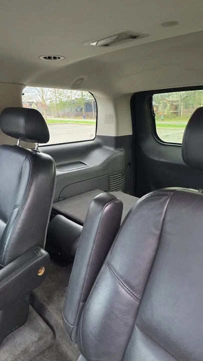 2010 Cadillac Escalade & EXT 3rd Gen - Image 19 of 20