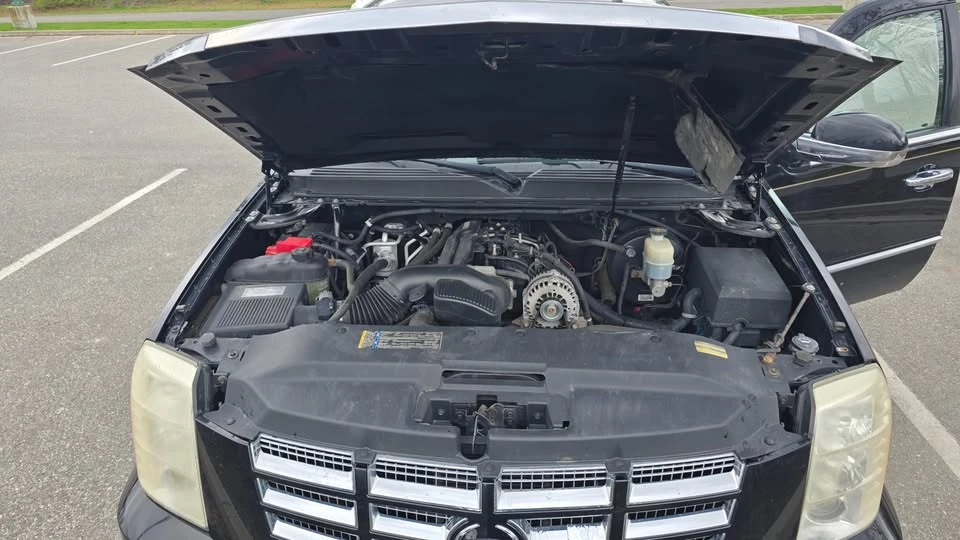 2010 Cadillac Escalade & EXT 3rd Gen - Image 11 of 20