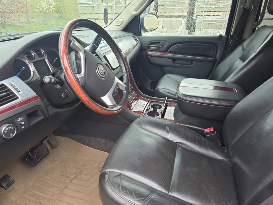 2010 Cadillac Escalade & EXT 3rd Gen - Image 10 of 20