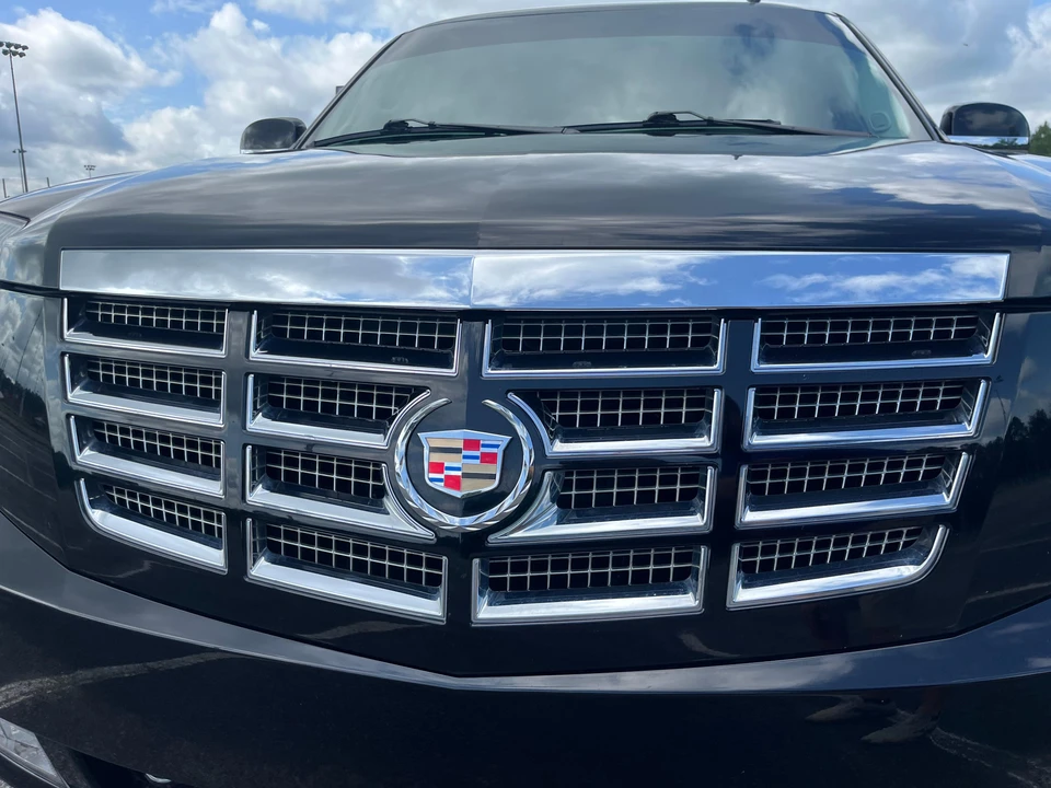 2010 Cadillac Escalade & EXT 3rd Gen - Image 10 of 31