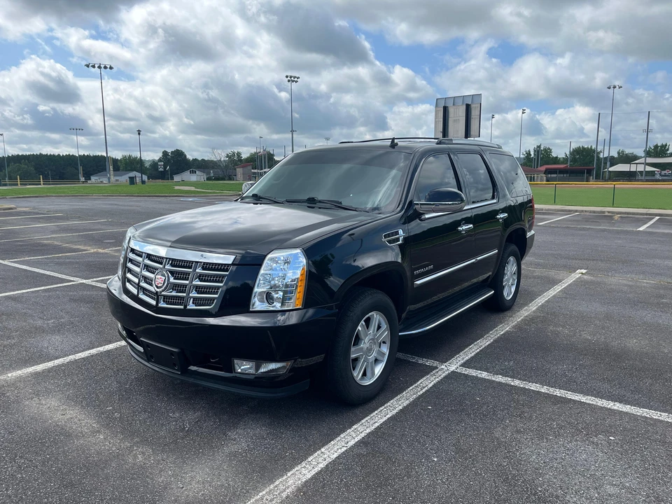 2010 Cadillac Escalade & EXT 3rd Gen - Image 6 of 31