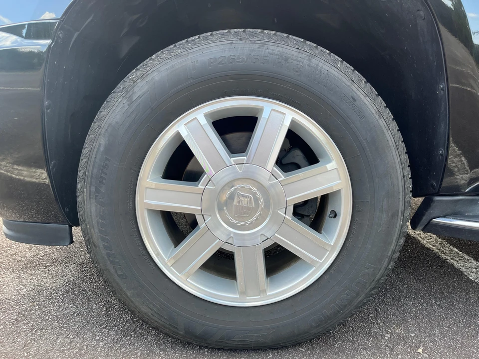 2010 Cadillac Escalade & EXT 3rd Gen - Image 18 of 31