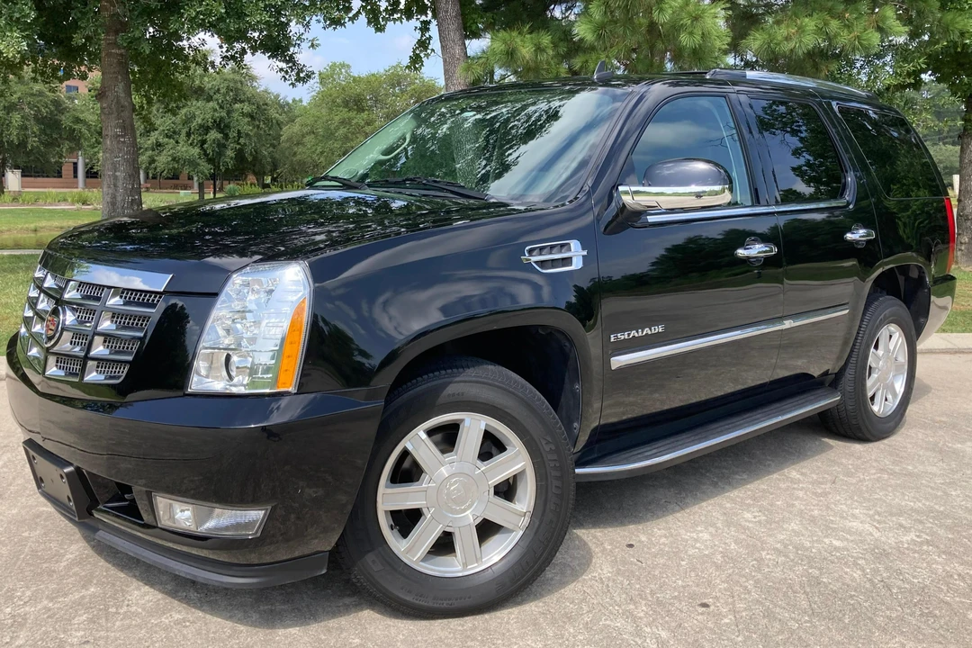 2010 Cadillac Escalade & EXT 3rd Gen - Image 14 of 31