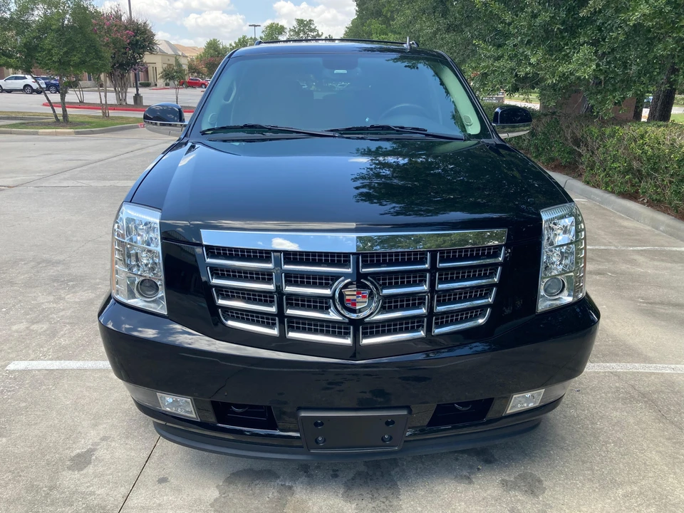 2010 Cadillac Escalade & EXT 3rd Gen - Image 6 of 31
