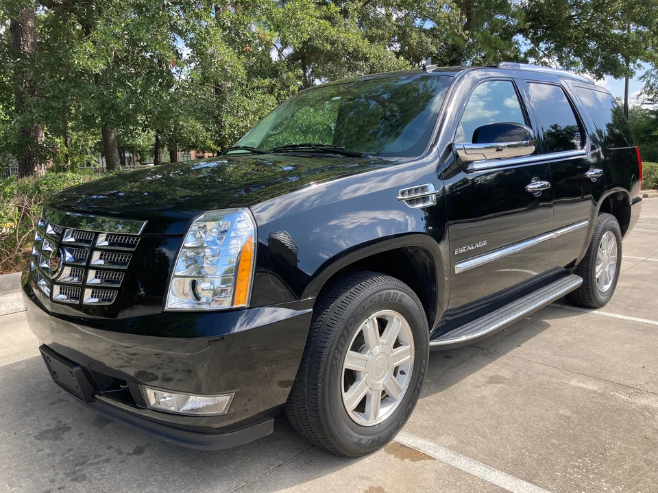 2010 Cadillac Escalade & EXT 3rd Gen - Image 10 of 31