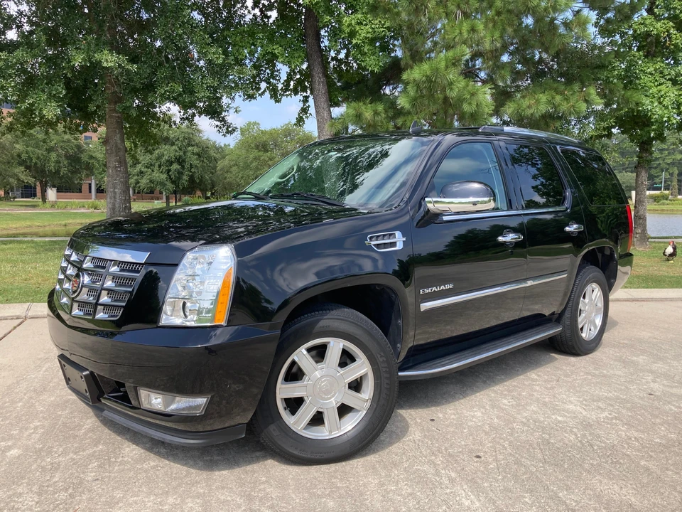 2010 Cadillac Escalade & EXT 3rd Gen - Image 12 of 31