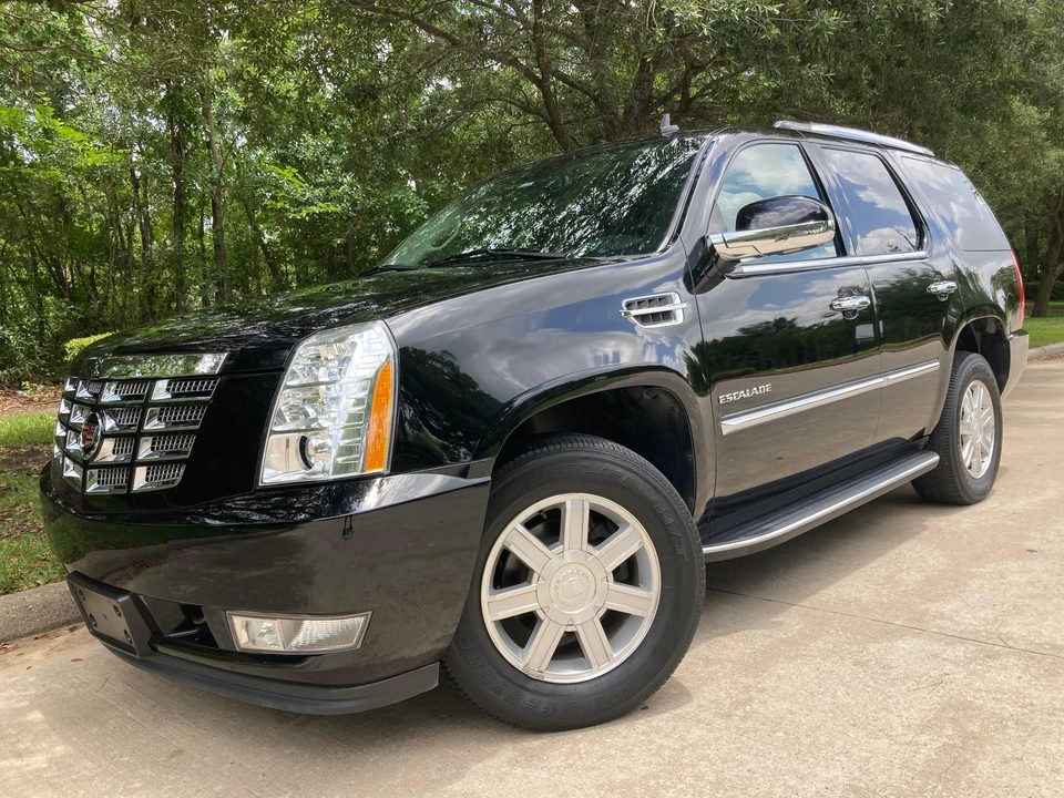2010 Cadillac Escalade & EXT 3rd Gen - Image 11 of 31