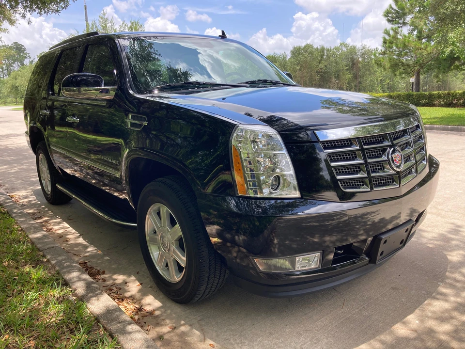 2010 Cadillac Escalade & EXT 3rd Gen - Image 25 of 31
