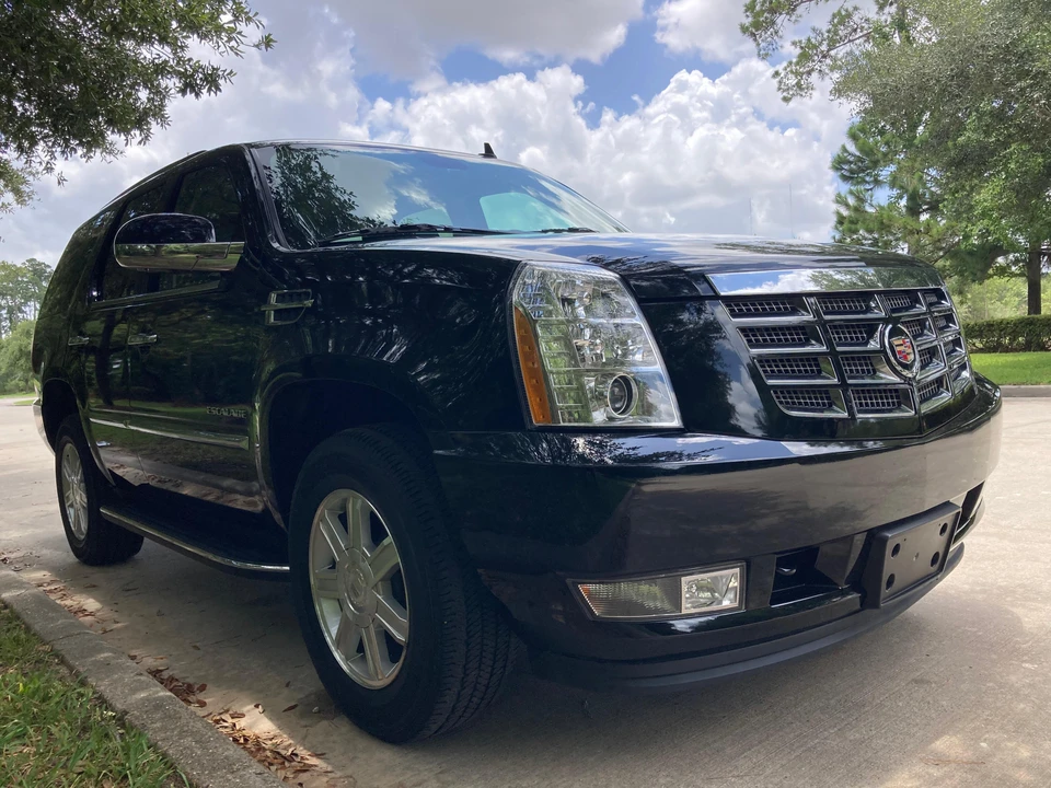 2010 Cadillac Escalade & EXT 3rd Gen - Image 24 of 31
