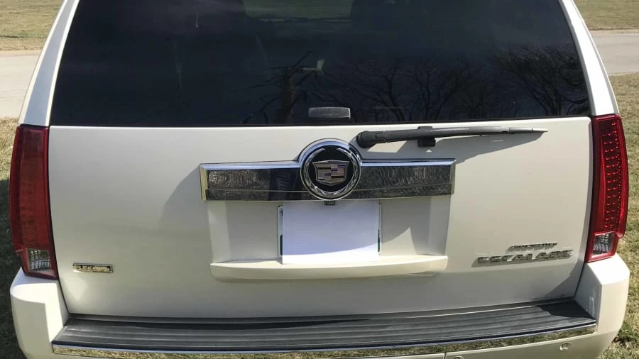 2010 Cadillac Escalade & EXT 3rd Gen - Image 3 of 13